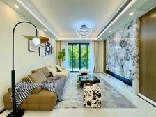 快来 富力门口大三房 带露台 看中庭 所见即所得