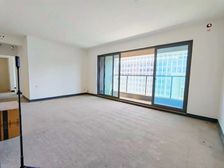 品质新小区龙湖横厅三房两卫 旁