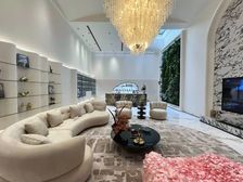 用三亚市区三房的价格买同样气候六层海景独栋大别墅,真正北纬1