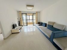 新琚花园 南北通透,采光好 装修好,环镜优美 中间楼层