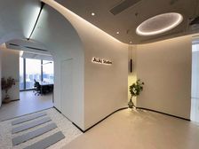 艺术风格办公室,大隔间,带全套圣奥家具,适合接待展厅直播等
