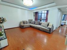 精装好房 小三居 临地铁 正南朝向 购物方便 出行方便