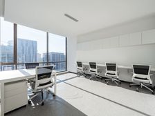 HQ财富中心E座 50人大型办公室 水电网物业家居全含