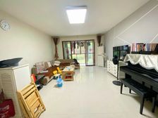 红角洲 出行方便 小区绿化高 临地铁 精装修 电梯房