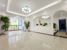 地中海阳光 4室2厅2卫 精装修 159.8万元