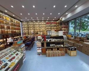 国贸 纯一层 江苏银行茅台租户 年租金127万 全业态