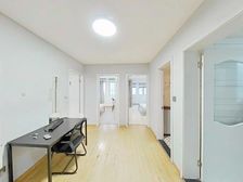 18年次新小区 楼龄新 有电梯 中间楼层 配套成熟,有钥匙!