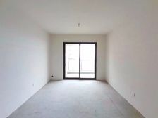 城西刚交付的现房毛坯