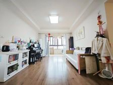 飞机户型 南北通三房 高区凤凰楼层 04年次新小区