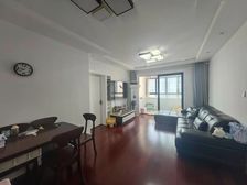 前后无遮挡,好房出来看,户型楼层争气,交通便利