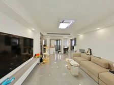 临地铁 南北通透 豪华装修 双卫生间 满五 采光好视野无遮挡