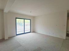 城央壹号150平毛坯开价260万带露台...