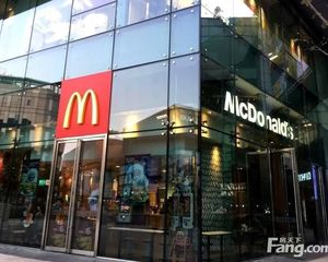 公主坟 翠微百货 6米层高 有燃气 主出入口 可个人买