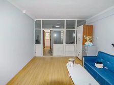 小户型低楼层南上山育英红线内可转可上随时看房