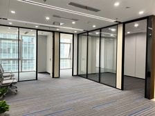 绿地环球甲级写字楼147平办公房出租,可注测带,采光好