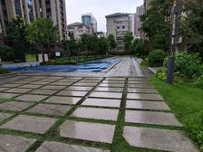 天骄公馆,130平3+1通透边户,送入户花园和次卧阳台