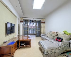 光大景湖荣郡 中间楼层三房两卫 诚意出售