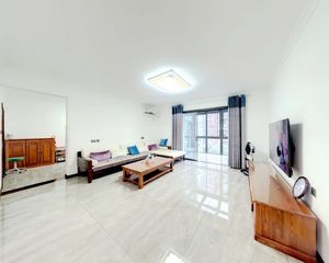 金沙西园四期 4室2厅 精装修 拎包入住