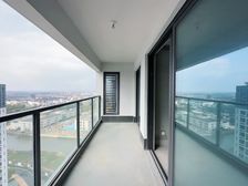 首付10万加 西太湖路劲御湖湾毛坯小高层 三房双阳台 满2