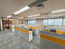 中信广场 天际63层90元租金 300方精装修3加1格局