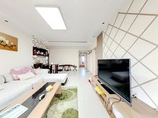 黄海城市花园北区桂苑,全明三居室,精装修可直接入住