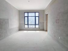 燕云小镇 南北通透 车位充足 低容积 小区新 满五