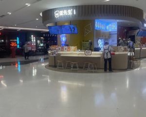 来啦!急售。红谷滩中心店铺,地铁口餐饮业态多!