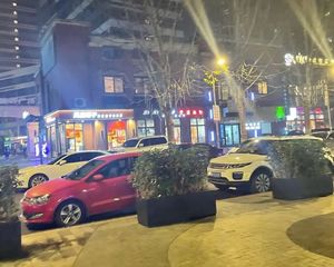 急售三 天! 着 急变 现店铺,近万人小区环绕。业态多。