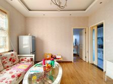 彩云湖金科正规一室,装修保持好 正看彩云湖,欢迎看房!