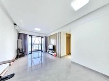 大壮名城 诚心出售 送车位 送家私家电 价格可谈 包税