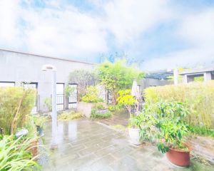 天府三街整层写字楼出售 带双平台花园 同上下水 空置随时过户