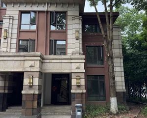 天府新区独栋办公别墅出售 水电气三通带花园 双地铁口 现房