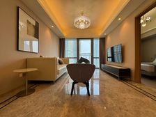 渝中区 来福士广场 二房 390万