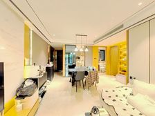 绿地海珀黄浦送30平花园带产权车位 18年次新房 只住过3年