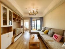 国庆 (小學 数八)出门双轻轨,金茂精装三房,龙湖天街