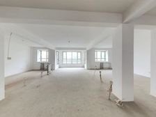 多层低楼层,南北通透,带车位小棚,税费各付,有钥匙