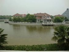 房东已经看好心仪的置换房,南花园临河,精装修,买进价高税费少