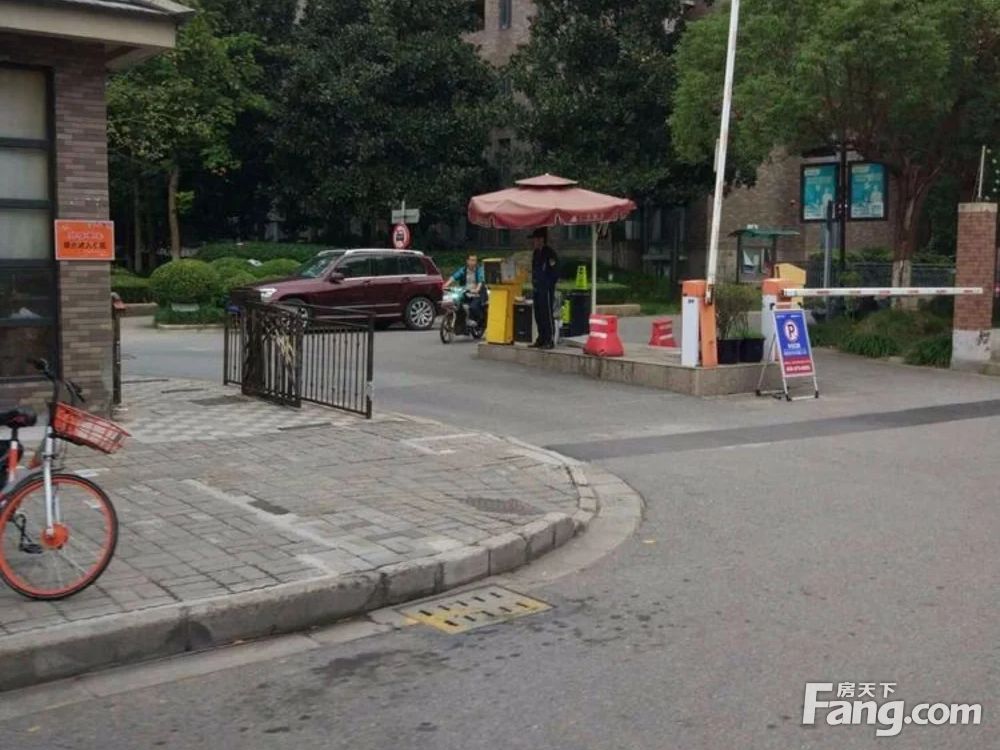 小区相关图