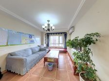 自住婚房带家具家电!满五!可拎包入住!