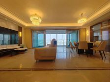 头排江景房 正看游艇区 保亿御江临风 四房 530万