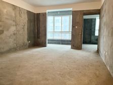 毛坯房 南苑国际 三室二厅 满二 简单装修 中层住宅