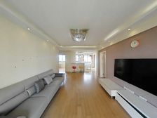 近医院 环境优美 购物方便 临地铁 南北通透 精装好房