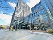 区配套写字楼 三面采光 跨国企业优选办公地 正对电梯!!