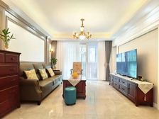 景观房10楼 豪装2年时间 大三房两卫 价格有空间 随时看