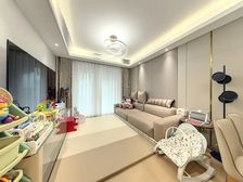 熙华雅苑:精装边户3室2厅.可拎包入住.有车位.安静好位置.