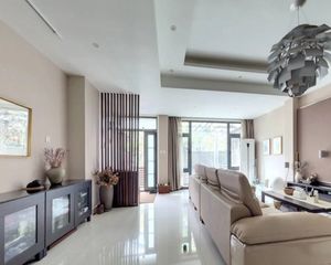 150万精装修 满五 拎包入住 前后花园 不临