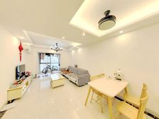 三房一卫,楼层好,采光充足,配套设施齐全,交通便捷