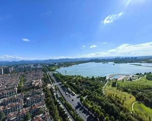醉美湖景房,庄园高层东边套全线湖景,附赠黄金车位一枚