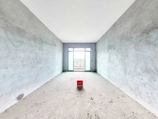 天明御华庭 85万 3室2厅2卫 毛坯低价出售,房主急售。