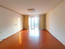 绿地悦城F区 3室2厅2卫 精装修 190万元